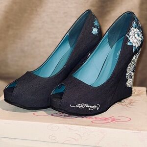 Ed Hardy Joyaus Blue Floral Wedge Heels Size 9 NIB
